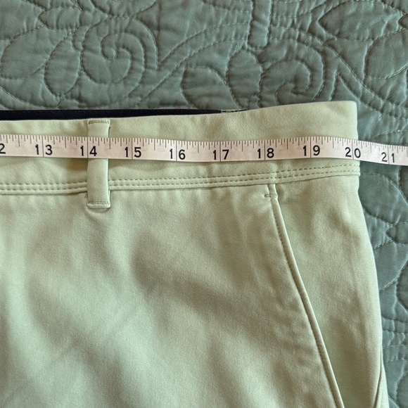 Men’s VRST Pastel Green Stretch Shorts Size 40 - Picture 6 of 9